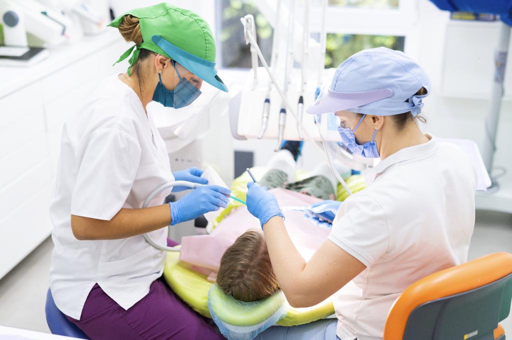 Galerie Foto Cabinet Stomatologic Dental Art Oradea